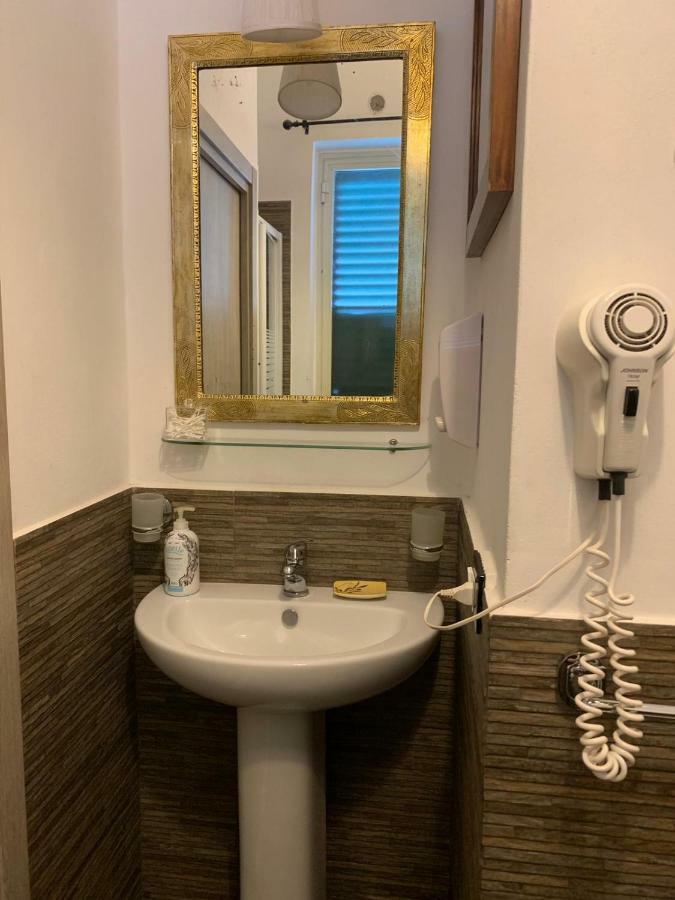 Mondello Room Екстериор снимка